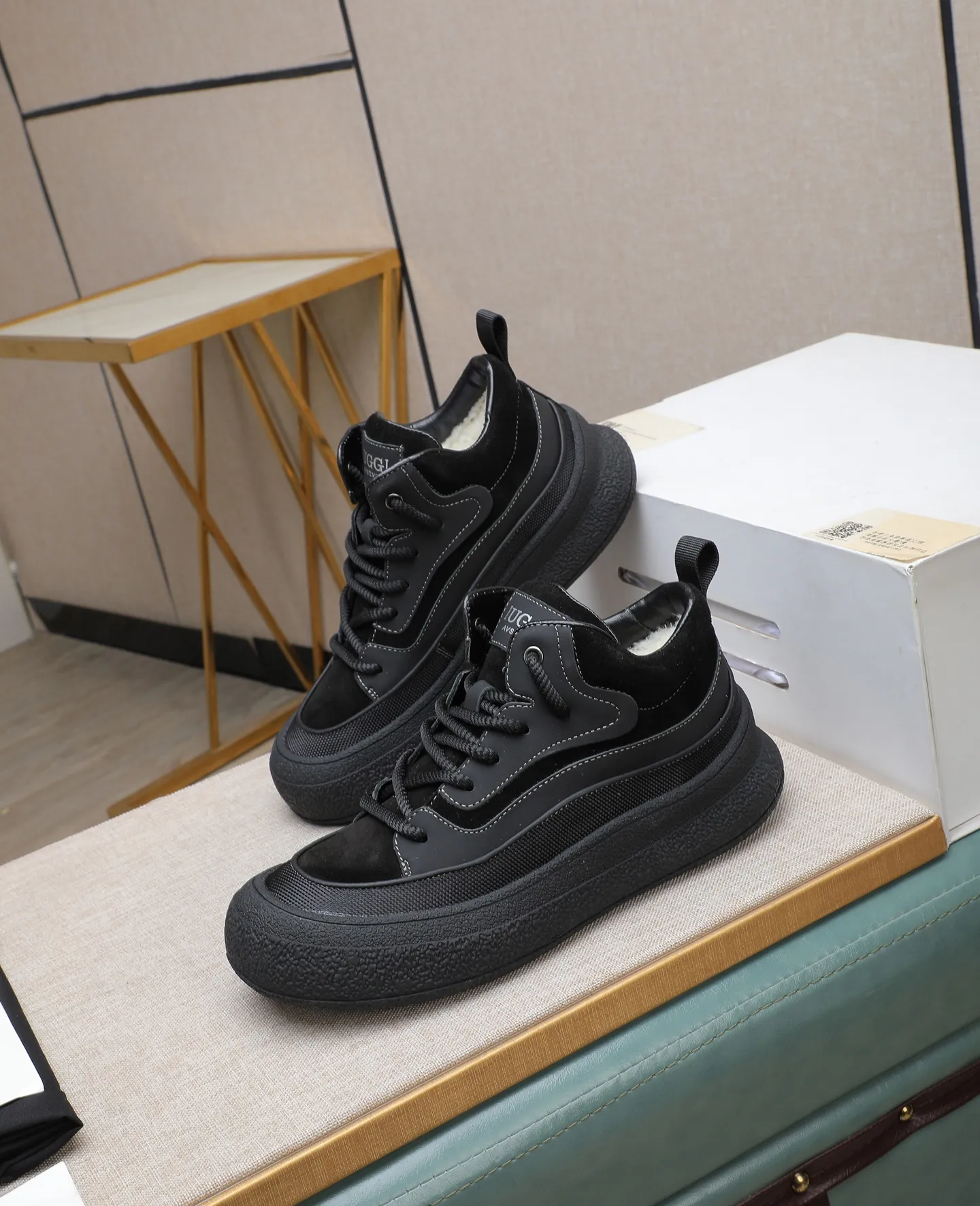 Men's shoes 💰660 IUGGI new retro presbyopia men's shoes, casual and versatile, full of high-end sense, fashionable, luxury and personalized style, joint style, retro presbyopia factor, full of handsome style, first layer suede cowhide, lining wool, rubber outsole, light and non-slip size: 39-44